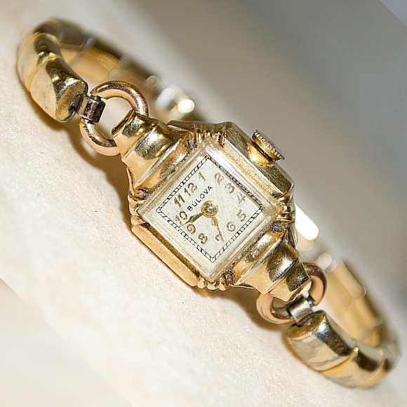 10k Gold Filled Bulova 21 Jewels Wind Up w/Adjustable Gold Filled Band Ladies - Picture 2 of 16